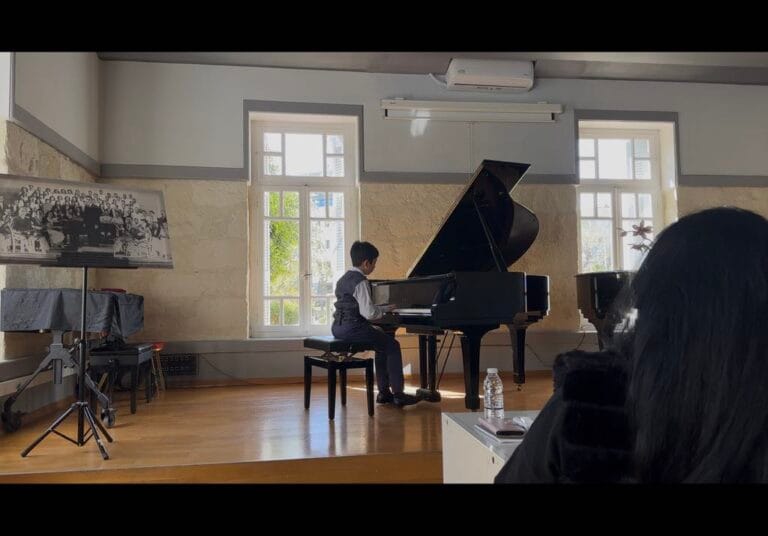 mikros-pianistas - NewsOk